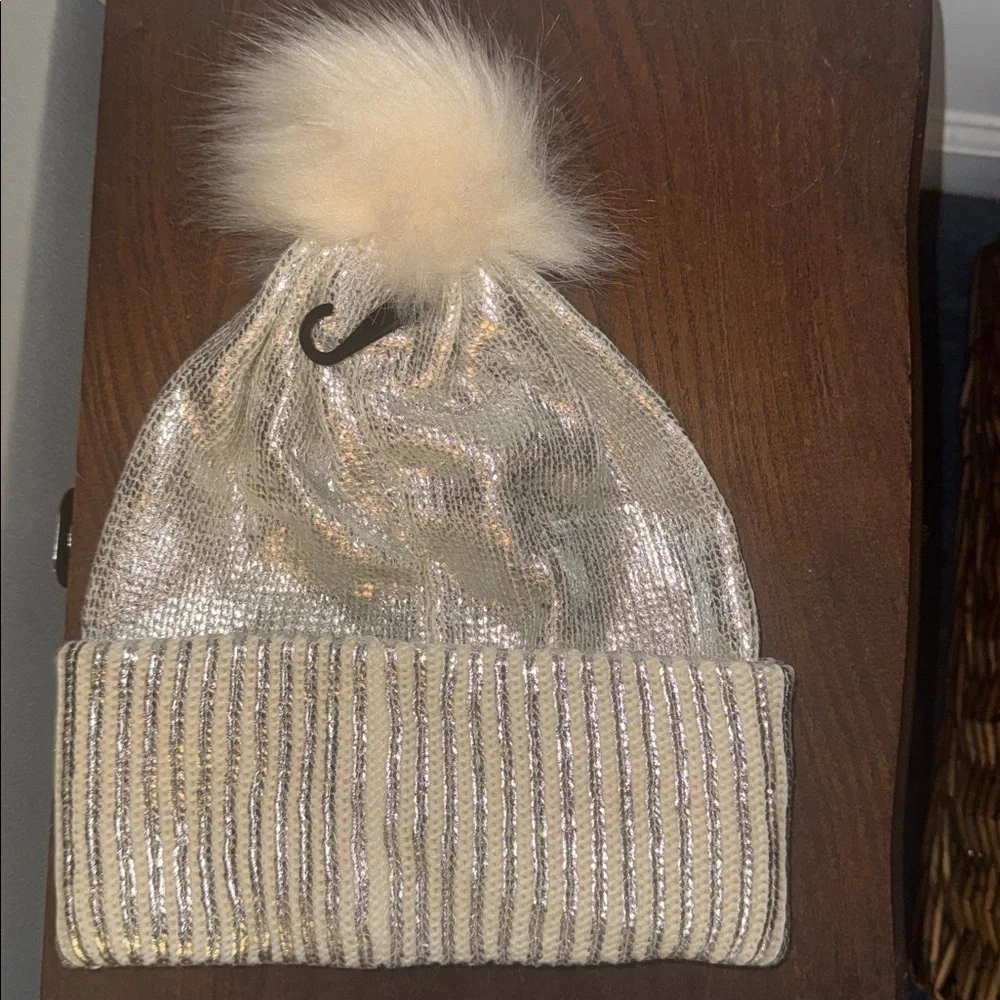 NWT Kurt Geiger London Metallic Rib Pom Beanie Cream & Silver Logo Patch Cuff